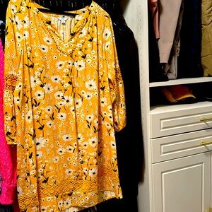 Crown and ivy size large